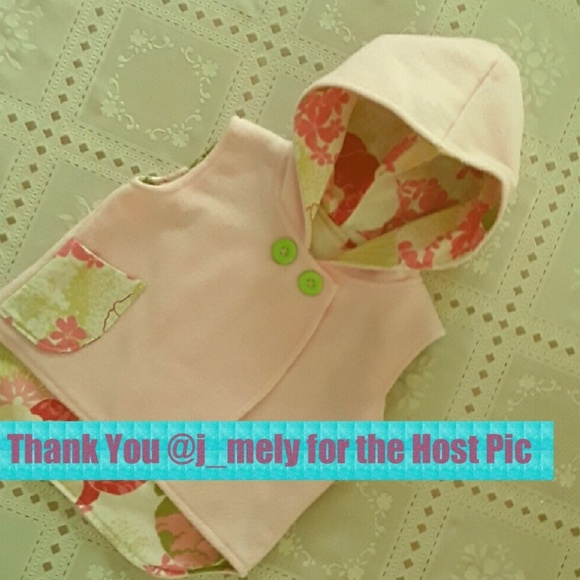 NWOT Pixie Dust Designs car seat vest w/ Hood - Picture 3 of 3